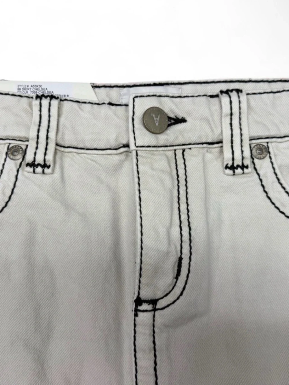 Abrand Jeans 99 Low-Rise Denim Mini Skirt Size 26 NWT Cream Contrast Stitch